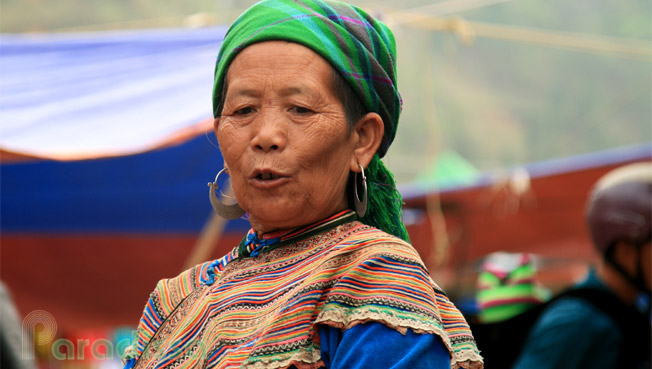 An Old Hmong lady at Can Cau