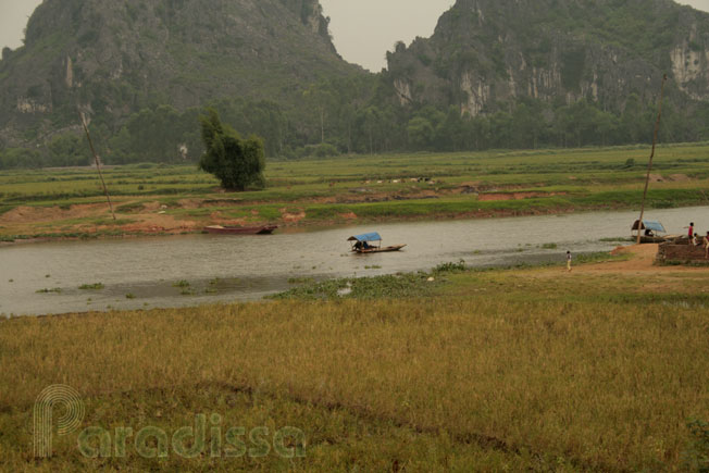 Idyllic landscape at Kenh Ga, Ninh Binh