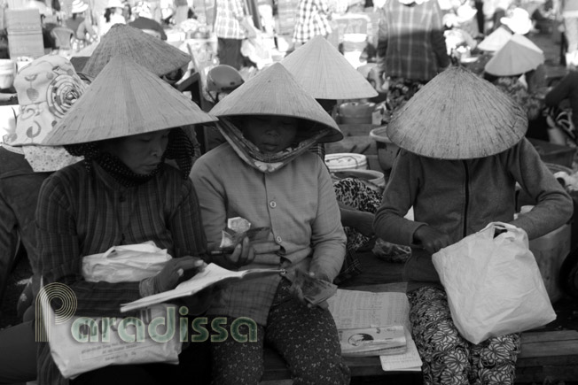 Ladies at the Dong Hai Fish Market, Phan Rang Thap Cham, Ninh Thuan, Vietnam