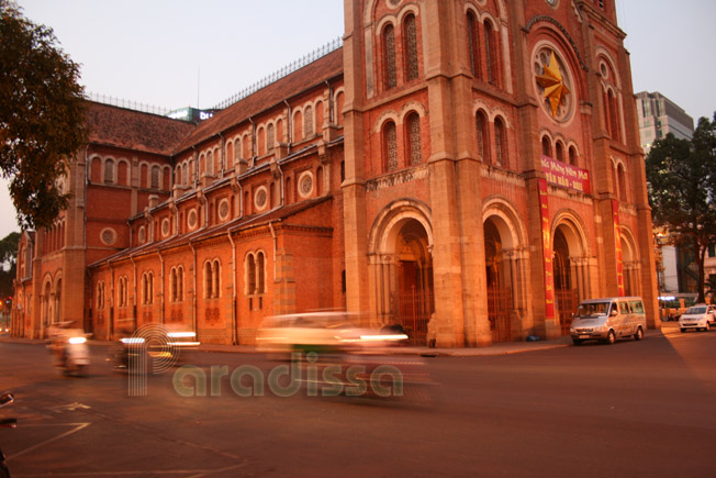 la Cathédrale Notre Dame de nuit, Saigon, Vietnam