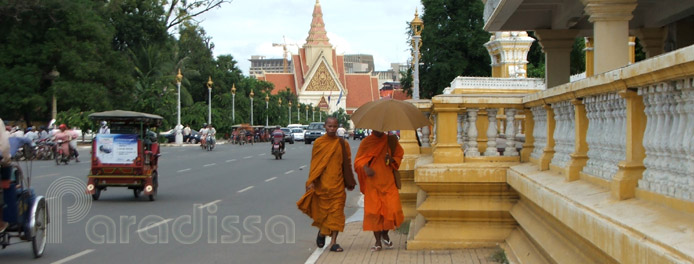 Buddhist monks in Phnom Penh