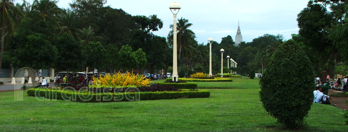 The park near Wat Phnom in Phnom Penh