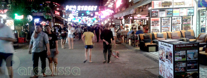 Pubstreet at night, Siem Reap, Cambodia