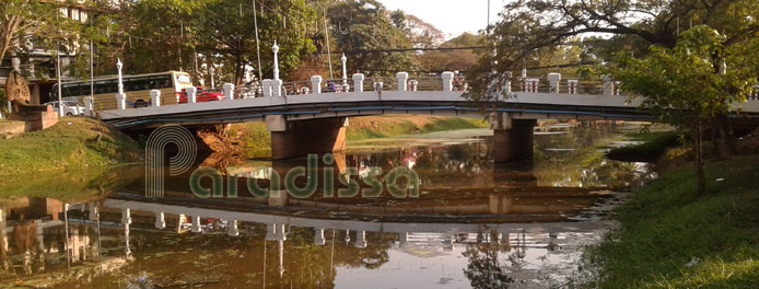 A bridge across the Siem Reap River (Stung Siem Reap)