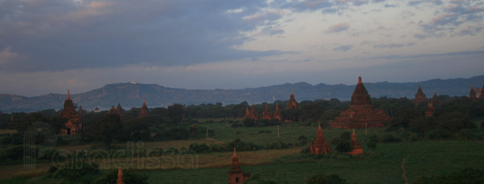 Bagan à l'aube