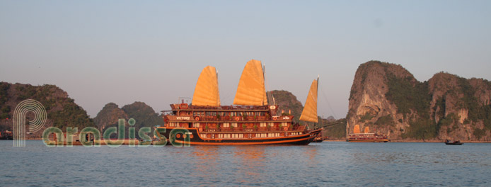 Luxury sail boat cruise on Halong Bay