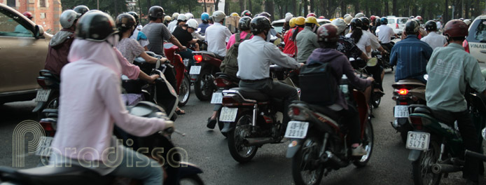 Trafic au centre de Saigon