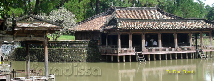 tombe du roi Tu Duc Hue Vietnam