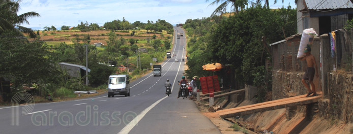A hilly road at Phu Yen