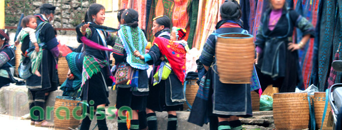 Black Hmong people at Sapa