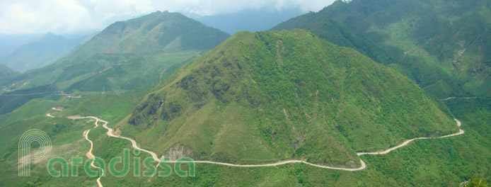 O Quy Ho Pass between Sapa (Lao Cai) and Tam Duong (Lai Chau)