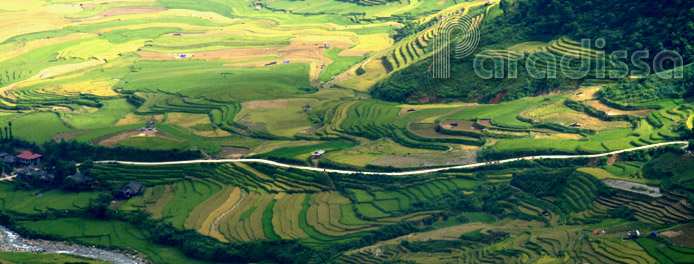 Cao Pha Valley, view from top of Khau Pha Pass