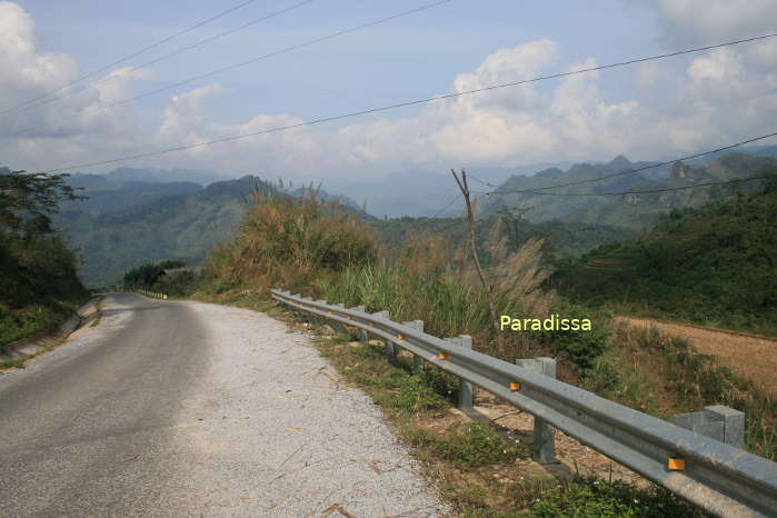 Route 279 at Ba Be District which connects Bac Kan and Tuyen Quang