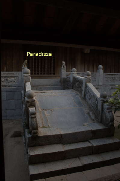 A stone bridge connecting different buildings of the But Thap Pagoda