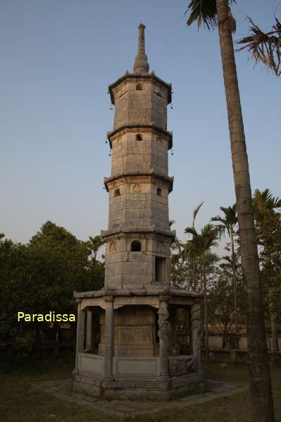 The Pen Tower at the But Thap (Pen) Pagoda
