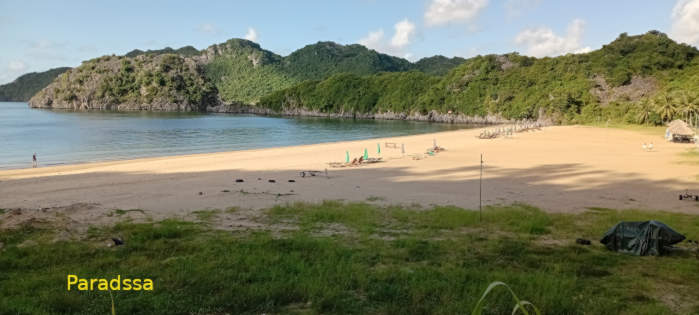 Tung Thu Beach on Cat Ba Island