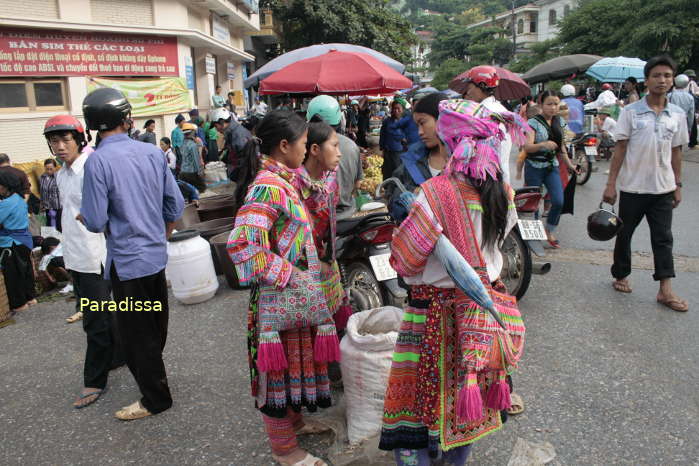 Hmong women at the Hoang Su Phi Sunday Market
