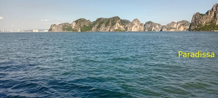 Travel guide to Halong Bay, Vietnam