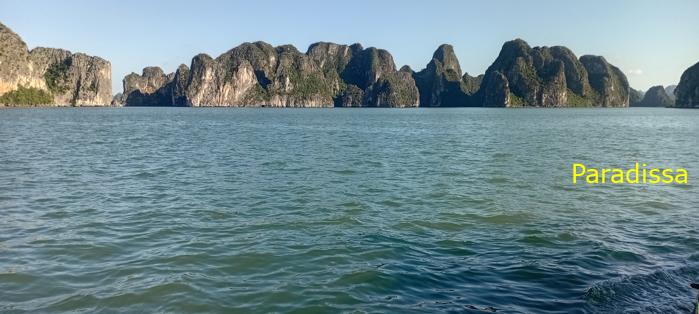 Travel guide to Halong Bay, Vietnam