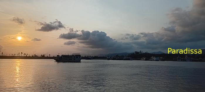 Travel guide to the Tuan Chau Island, Halong Bay, Vietnam Travel guide to the Tuan Chau Island, Halong Bay, Vietnam