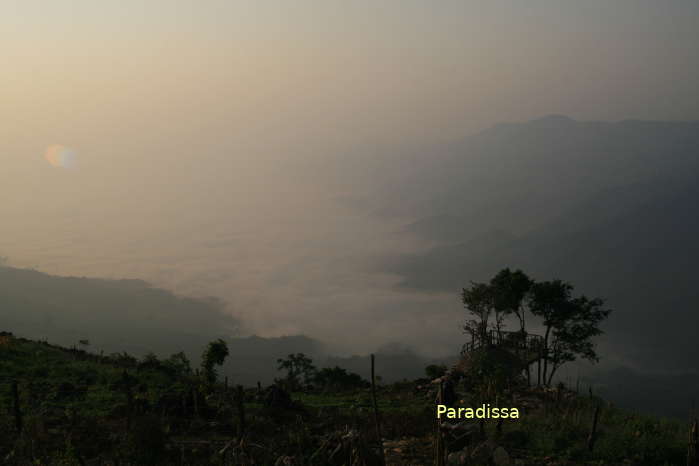 Hang Kia Valley at dusk