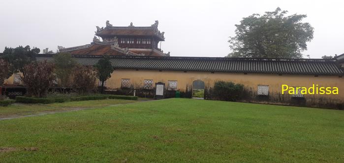Family Tour to the Imperial Citadel in Hue, Vietnam