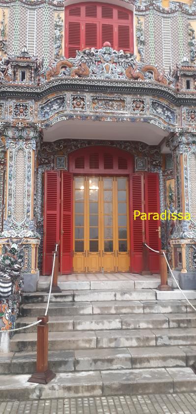 Family Tour to the Imperial Citadel in Hue, Vietnam