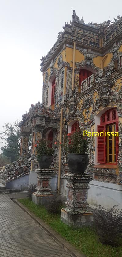 Family Tour to the Imperial Citadel in Hue, Vietnam