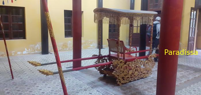 Family Tour to the Imperial Citadel in Hue, Vietnam
