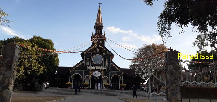 Travel Guide to Kon Tum, Vietnam Travel Guide to Kon Tum, Vietnam