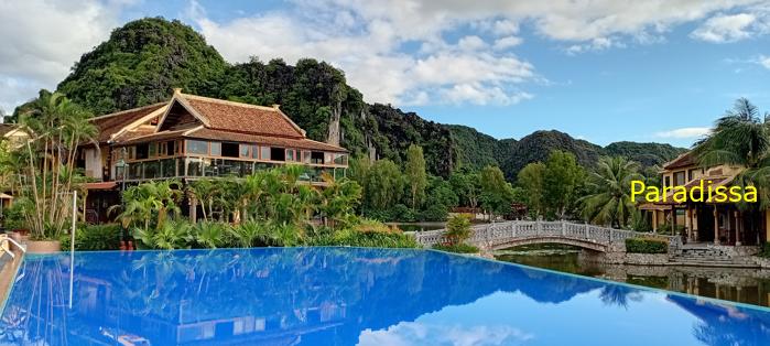 Cycling tour through the heavenly landscape of Ninh Binh, Vietnam