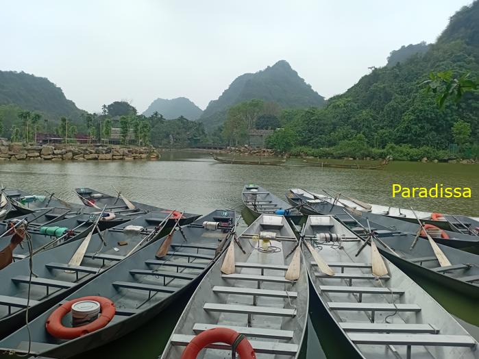 Family holiday in Ninh Binh Vietnam