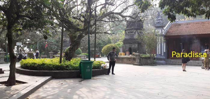 Travel guide to Hung Kings' Temple, Vietnam Travel guide to Hung Kings' Temple, Vietnam