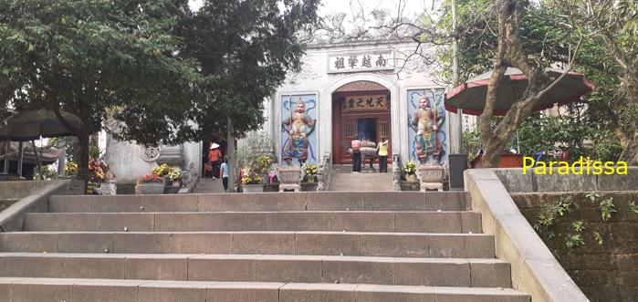 Travel guide to Hung Kings' Temple, Vietnam Travel guide to Hung Kings' Temple, Vietnam