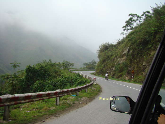 The scenic road from Lao Cai to Sapa