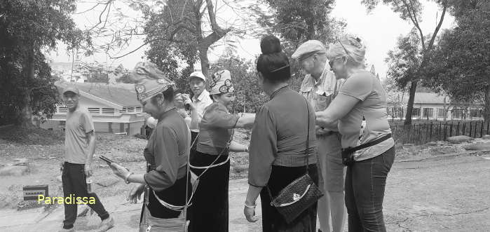 Meeting with local Thai ladies at Eliane 2, a day to remember