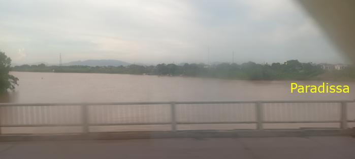 Vietnam Reunification Express Train Tour