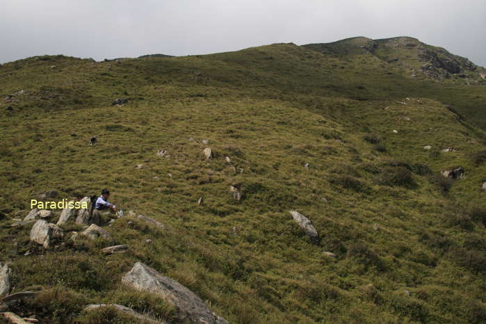 A break amid the heavenly landscape of Mount Ta Chi Nhu (Phu Song Sung)