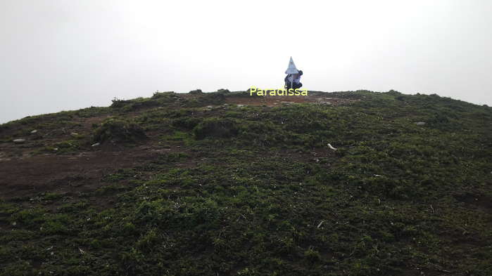 Here we are at the summit of Mount Ta Chi Nhu Phu Song Sung