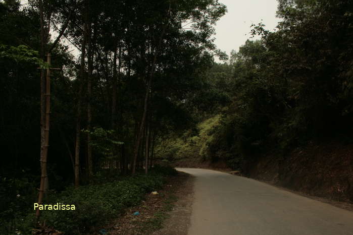 Route 2 near Yen Bai City via which we can travel from Hanoi through Phu Tho, Yen Bai, Tuyen Quang to Ha Giang